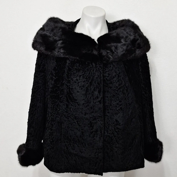 Vintage Black Quiet Luxury Embossed Velvet Witchy Romantic Goth Fur Collar Coat - Picture 1 of 13